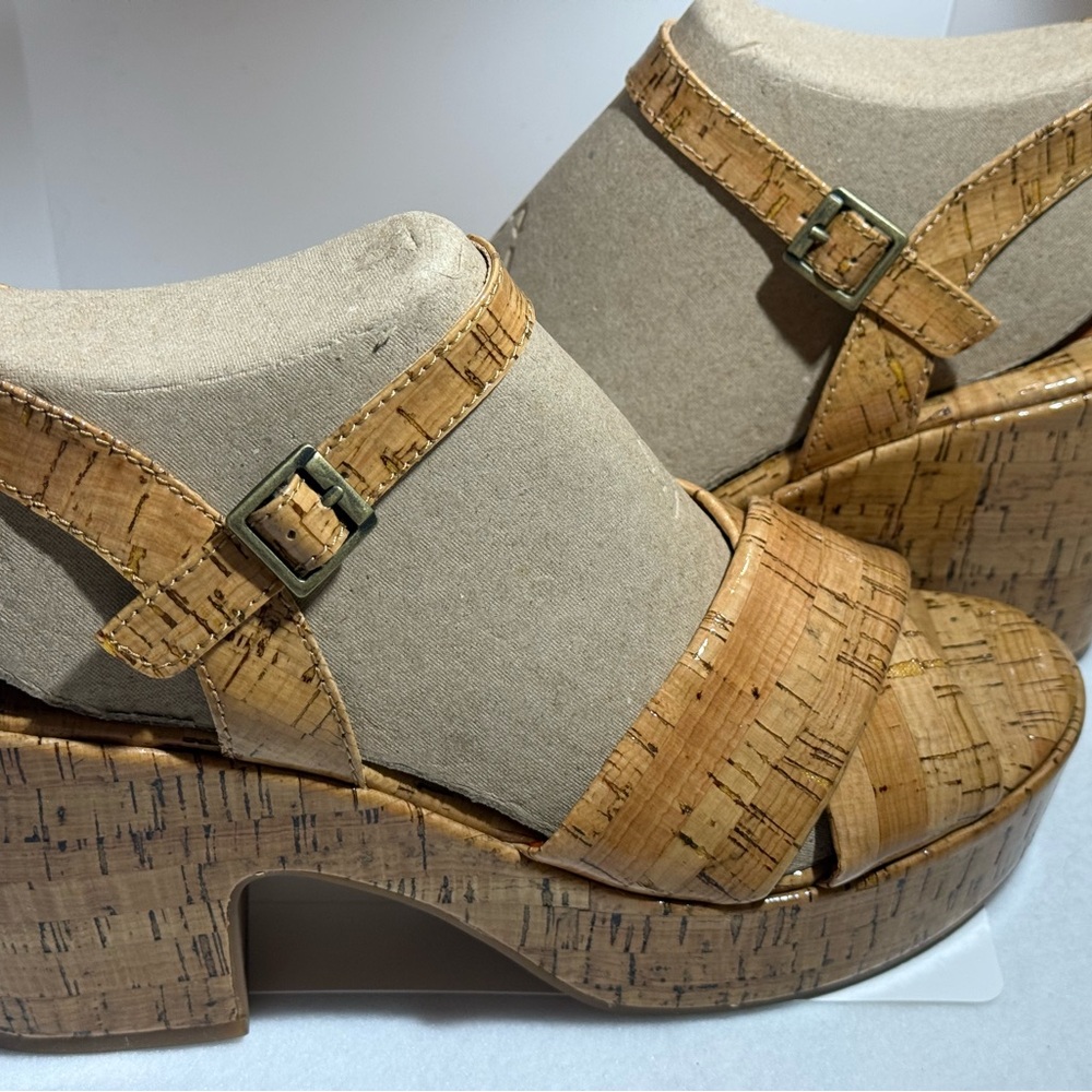 Korks Women's Calda Platform Comfort Sandals. Size 8 - Picture 2 of 9